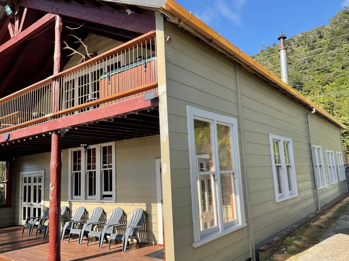 The Ghost Lodge Granity Exterior foto